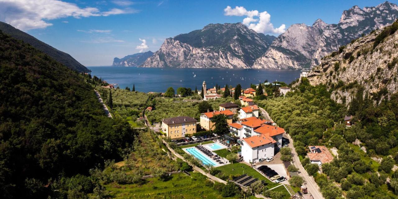 Aktivhotel Santalucia Torbole Sul Garda Exterior photo