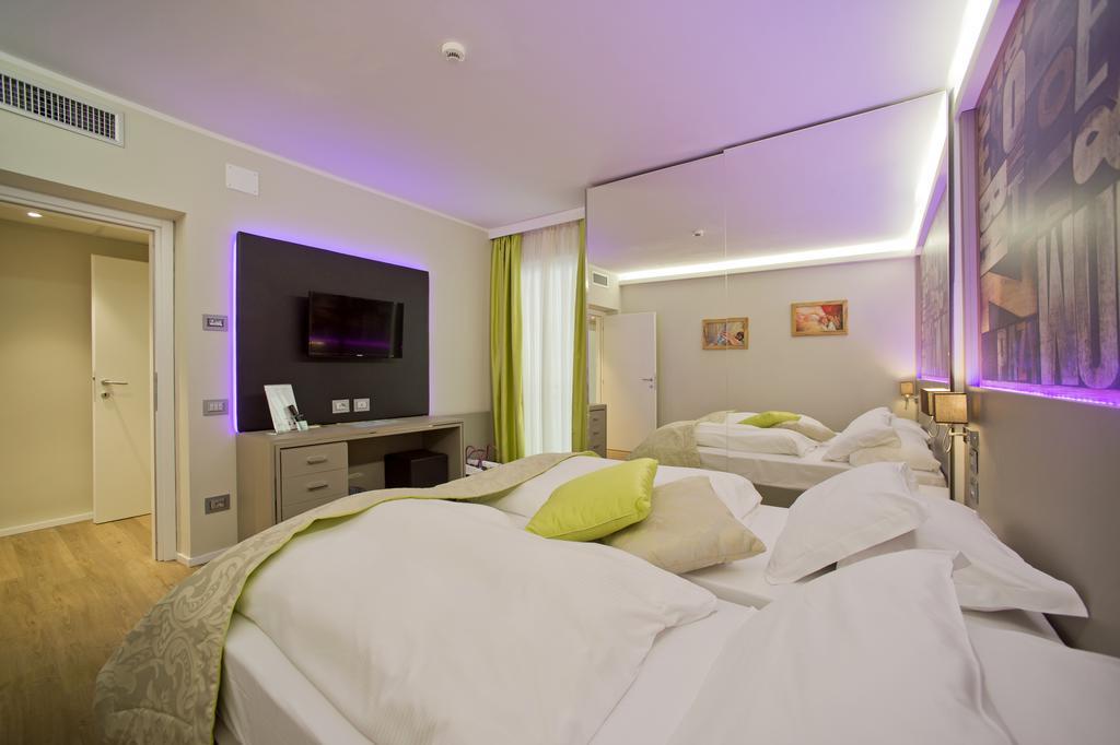 Aktivhotel Santalucia Torbole Sul Garda Exterior photo